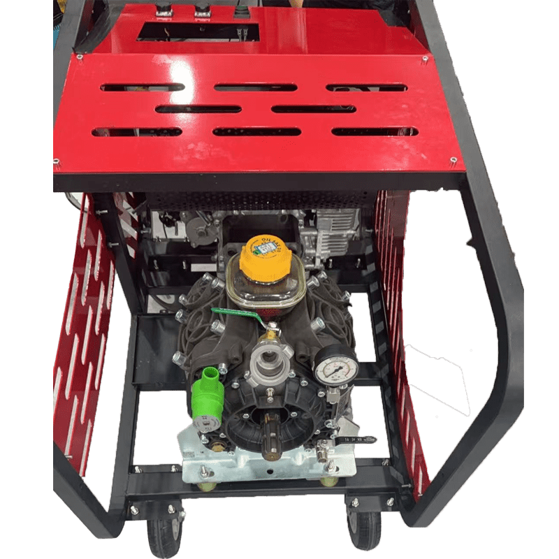 Four-cylinder piston hydraulic diaphragm pump